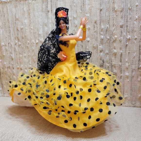 Vtg Large Spanish Marin Chiclana Plastic Doll. Flamenco Dancer. Yellow Dress - Picture 7 of 9